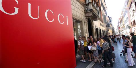 gucci lascia il ticino|La doppia vita di Gucci .